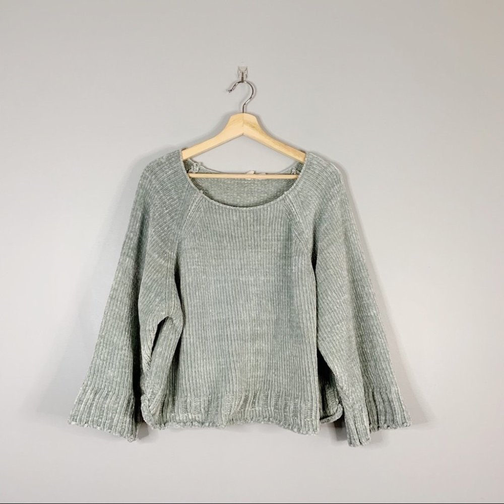 Anthropologie Moth Green Knit Cropped Sweater Bell Sleeve Soft Relaxed Medium M